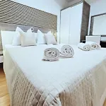 Residence-apartment-giuliano-punta Skala By Interhome דירה פטרצ'אנה